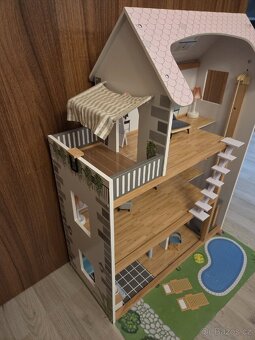 Domeček pro panenky - 2