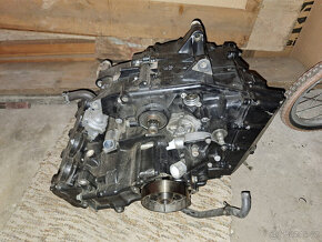 Prodám motor Kawasaki ZX-10R, model 2008-10, typ ZXT00DE - 2