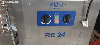 Robot RE 24 nové generace. Pracuje na 230 W. - 2