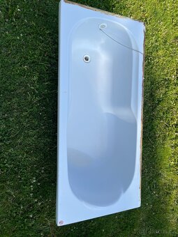 Laminátová vana 150 cm , umyvadlo - 2
