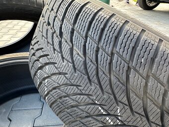 Nokian Tyres Snowproof P 235/45 R18 98V - 2