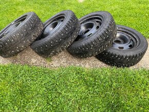 195/55 R15 Nokian Hakkapelitta s hroty pro sportovní účely - 2