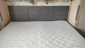 Manželská boxspring postel - 2
