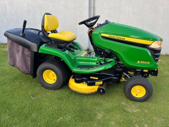 Sekací traktůrek John Deere X350R - 2