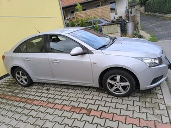 Prodám Chevrolet Cruze 1.6 16V 83kw - 2