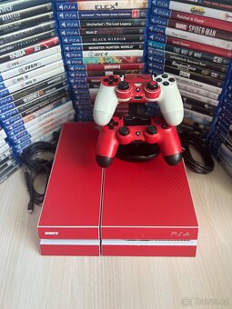 Herní konzole PS4/ PlayStation 4 FAT + 2 ovladače - 2