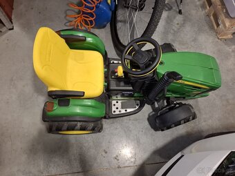 ELEKTRICKÝ TRAKTOR PEG PEREGO - 2
