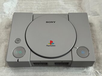 Sony PlayStation SCPH-7502 - 2