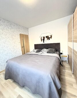 Pronájem bytu 3+1, balkon + 2 sklepy bez provize - 2