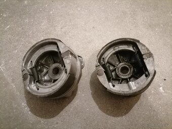 Zadní brzdové bubny - Babetta 207 - 2