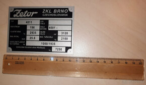 sada štítků Zetor 2011,2511,3011,3511,3545,4011,3017 - 2