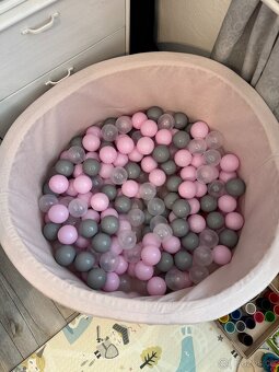 Bazének s balonky. - 2