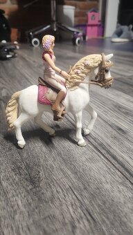 Schleich Blondýna Sofia a kůň Blosom - 2
