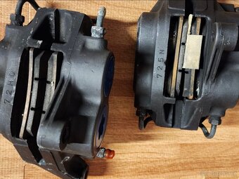 Brzdové třmeny Yamaha R1 (a další) - 2