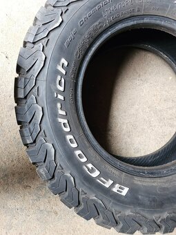 Terénní pneumatiky BFGOODRICH LT245/70 R16 - 2