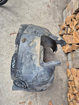 Ford Mondeo MK4 - plastové nadkolí PP - 2