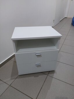 Noční stolek - 2