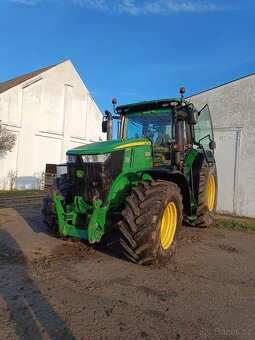 John Deere 7250R e23 - 2