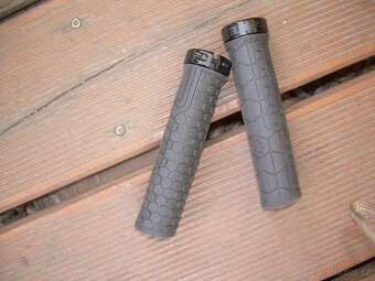 konvolut cyklo doplňků - 2