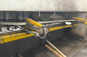 Nůžky tabulové CNTA 3150/16 A - 2