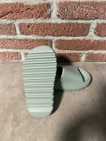 Dámské pantofle Adidas Yeezy Slide vel.38 - 2