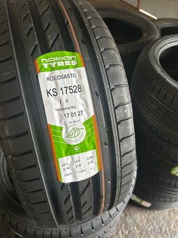 235/40/18 - 2