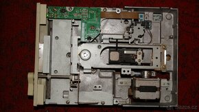 Nabízím funkční 5,25" disketovou mechaniku Teac FD-55GFR - 2