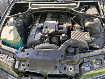 Bmw e46 323i - náhradní díly - 2
