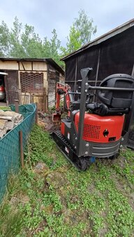 Výkopové práce a rovnání terénu Minibagrem - 2