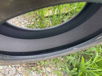 Tesla Y pneu - 255/45 R19 - 2
