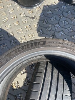 Letní pneu 225/40/18 - 2