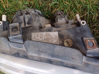 Přední světla Audi A4 B5 - 2