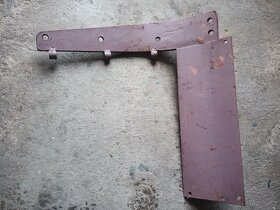 Držák radlice pravý Tek Z-609 - 2