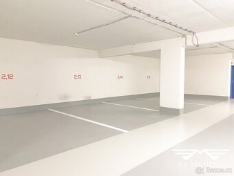 Garážové stání, 10m2 - ul. Kytlická 780, Praha - Prosek - 2