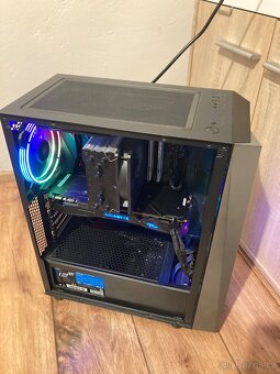 HERNÍ PC GTX 1070 a i5 8600 BEZ SSD - 2