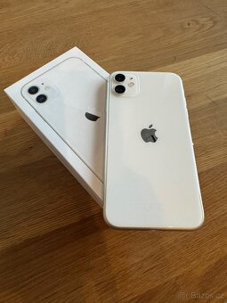Apple iPhone 11 128GB - 2