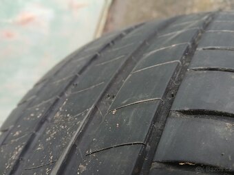 letni pneu michelin 225/45 R17 se vzorkem 6mm - 2