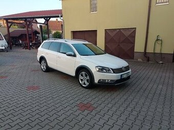 VW Passat B7 Alltrack 2.0 Tdi 103 kW combi - 2