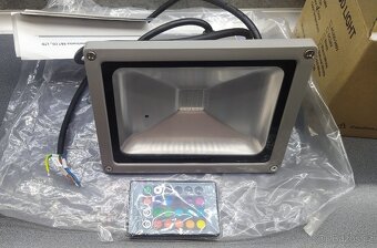 NOVÝ - RGB LED Reflektor, dálkový ovladač IP65 - 2