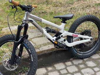 Exklusivní dětské celopéro 115-130cm Commencal Clash 20 - 2