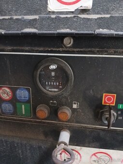Mobilní šroubový diesel kompresor Ingersoll Rand 7/51 - 2