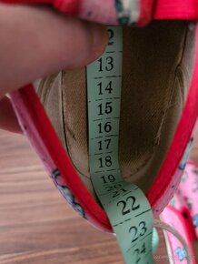 Dívčí přezůvky 18 cm - 2
