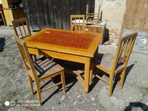 STARÝ STŮL A ŽIDLE. - 2