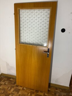 Dveře 80 levé dřevěné prosklené - 2
