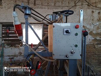 Kmenová pásová pila - 2