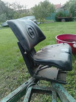 Sedačka na traktor - 2