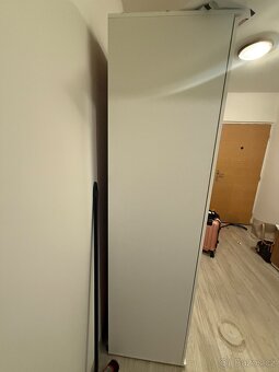 Šatní skříň - 2