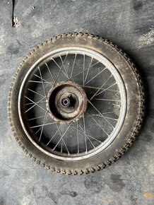 Predné kolo s plášťom 19-3,25 BARUM , perák 160mm - 2