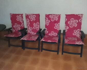 Stůl a 4 židle - 2