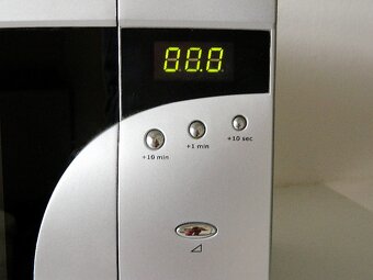 Mikrovlnka ELECTROLUX 800W - 2